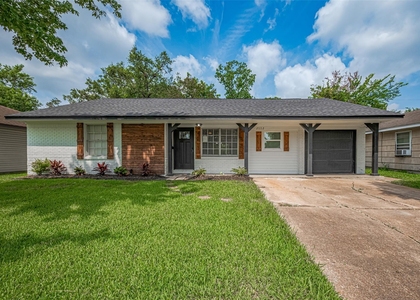 2112 Walnut Lane - Photo 1