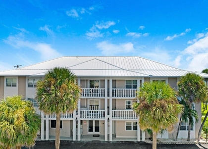 1273 Highway A1a - Photo 1