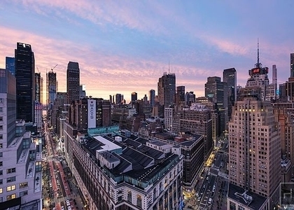 West 34th Street - Photo 1