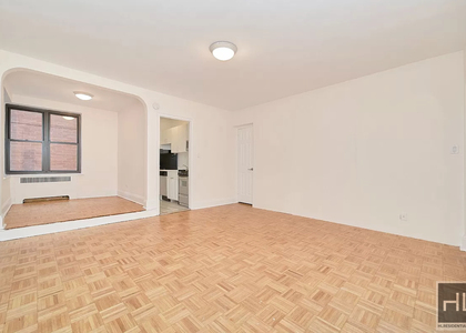 East 24 Street - Photo 1