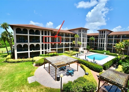 6150 Gulfport Boulevard S - Photo 1