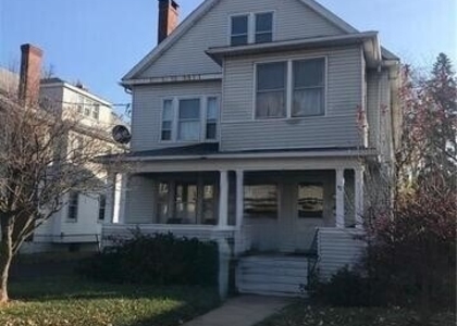40 Quaker Lane - Photo 1