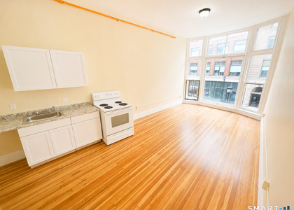 105 Bank Street - Photo 1