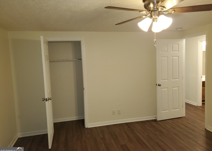 312 Crescent Drive - Photo 1