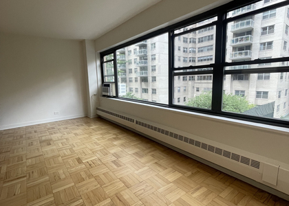 412 East 55th Street - Photo 1