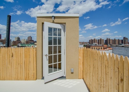 1590 Lexington Avenue Apartmen - Photo 1