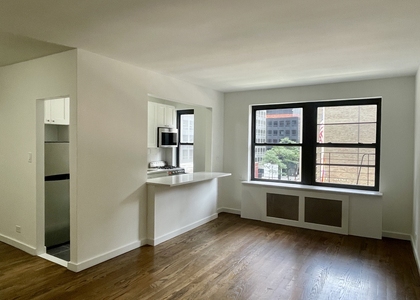 162 East 55th Street - Photo 1