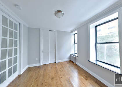 East 100th Street - Photo 1