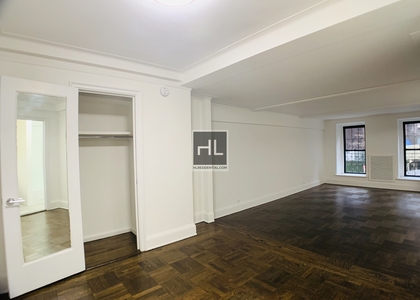 East 38 Street - Photo 1