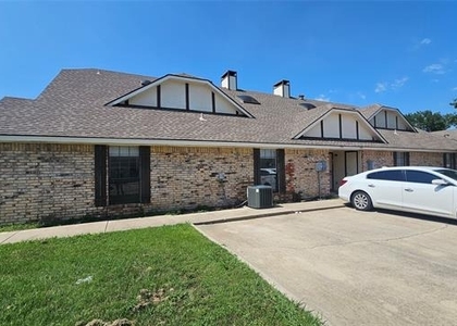550 E Windsor Avenue - Photo 1