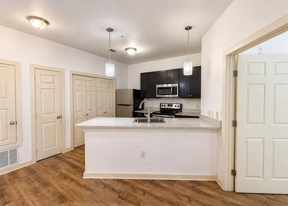 1910 Bennett Avenue - Photo 1