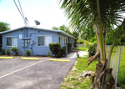 340 Nw 6th Street - Photo 1
