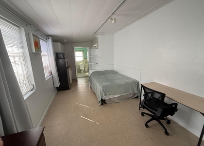 605 E Coast Avenue - Photo 1