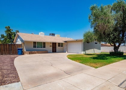 1608 W Inverness Drive - Photo 1