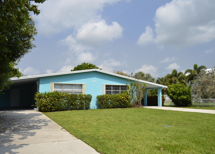 1115 Hernando Street - Photo 1