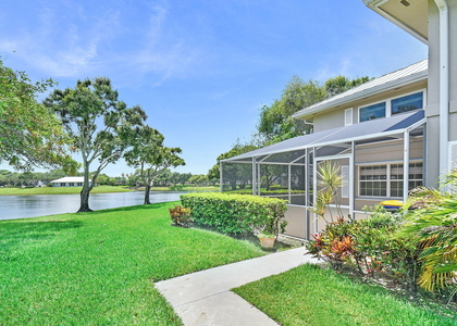 2442 Sw Danbury Lane - Photo 1