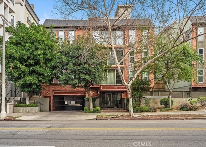 532 N Rossmore Avenue - Photo 1