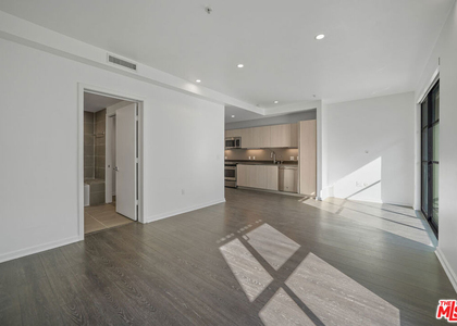 5800 Harold Way - Photo 1
