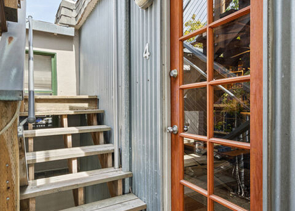 24 Westminster Avenue - Photo 1