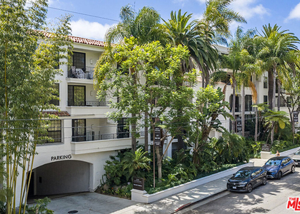 555 S Barrington Avenue - Photo 1