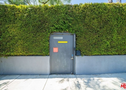 929 Dickson Street - Photo 1