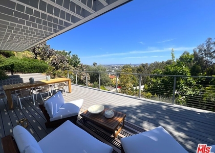 8376 Hollywood Boulevard - Photo 1
