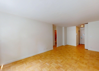 East 49th Street - Photo 1
