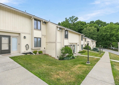 15 Hammond Plaza - Photo 1