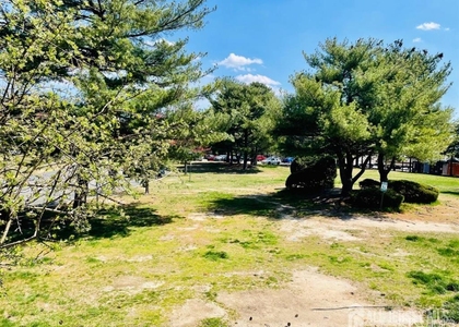 128 College Drive - Photo 1