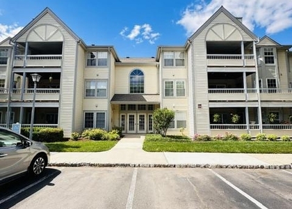 204 Salem Court - Photo 1