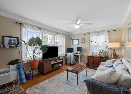 635 Daniels Street - Photo 1