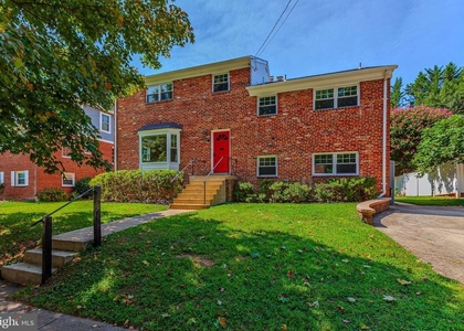 9902 Belhaven Road - Photo 1