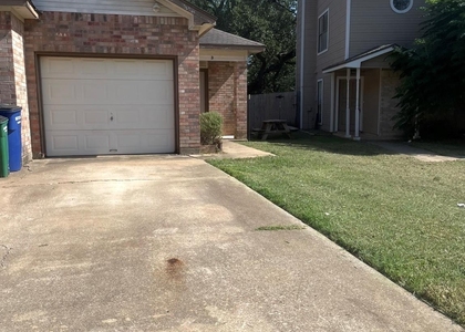 2605 Alcott Ln - Photo 1