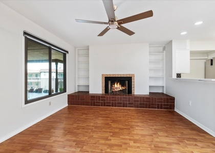 505 W 7th St - Photo 1