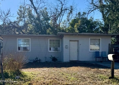810 Laurel Street - Photo 1