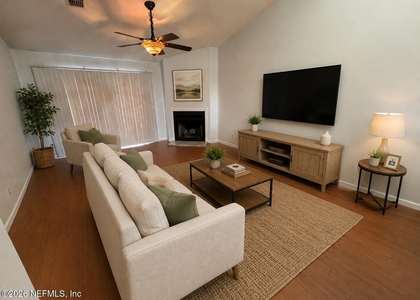 154 Governor Street - Photo 1