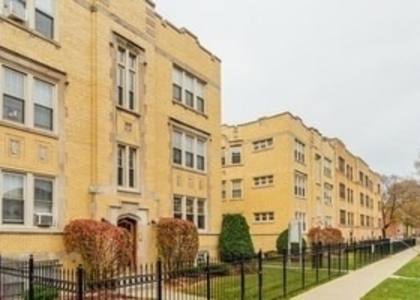 5060 N Wolcott Avenue - Photo 1