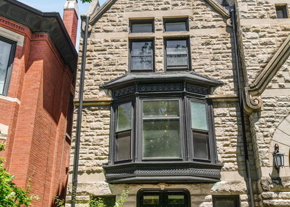 532 W Fullerton Parkway - Photo 1