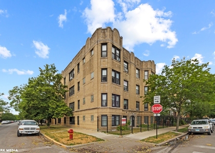 3606 W Dickens Avenue - Photo 1