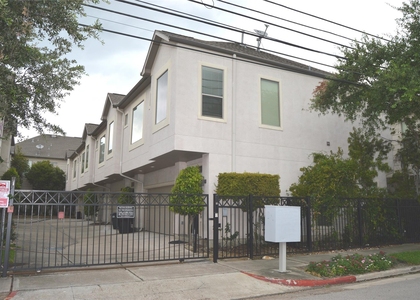4040 Center Street - Photo 1