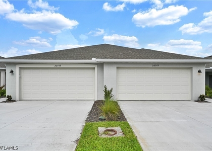 20545 Hazelnut Court S - Photo 1