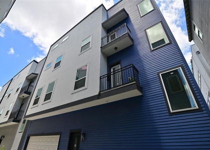 1117 W 16th Street - Photo 1