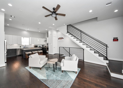 2116 Naomi Street - Photo 1