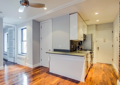 Lexington Ave. - Photo 1