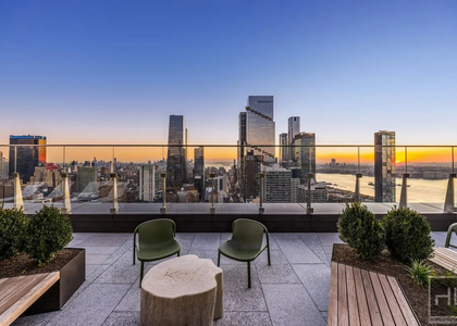 10th Avenue - Photo 1