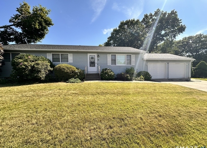 23 Robin Road - Photo 1