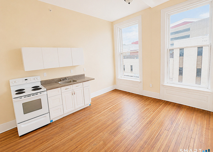 105 Bank Street - Photo 1