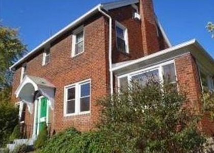 960 S Braddock Ave - Photo 1