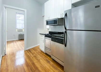 3rd Avenue - Photo 1