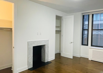  West 58th Street - Photo 1